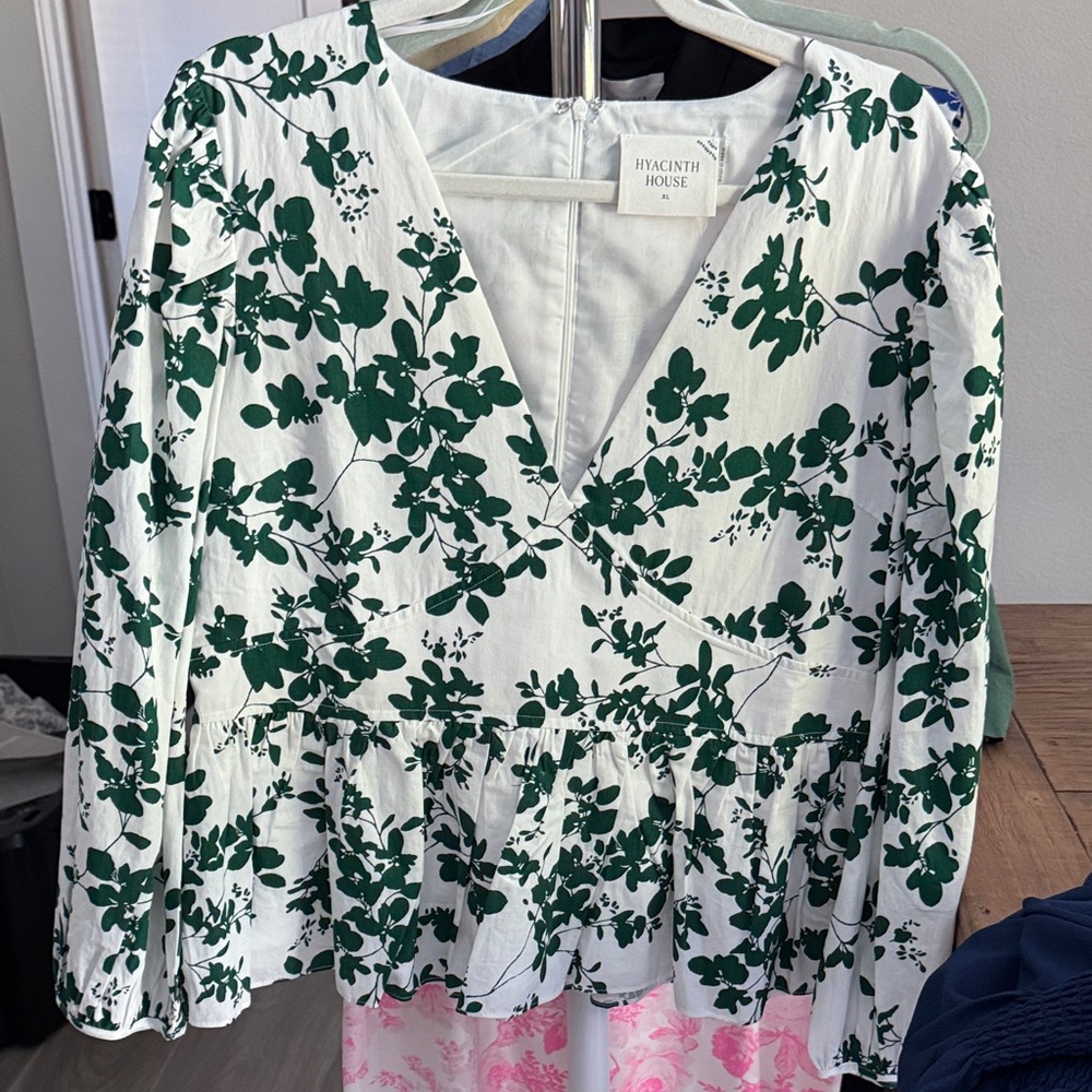 Hyacinth House Women's Green Floral Blouse